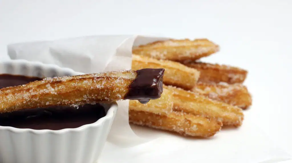 Churros Caseiros: Receita Fácil e Deliciosa